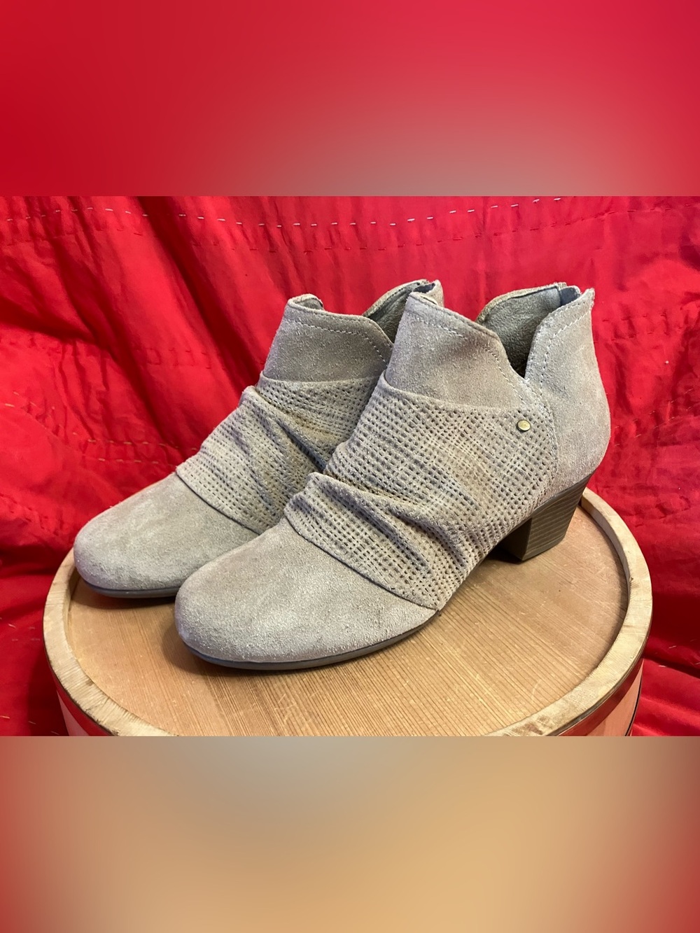 Array Womens Blair Taupe Suede Block Heel Casual Ankle Boots Wide Size 8.5W